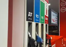 Перебои с бензином сохраняются на трассах Красноярского края из‑за высокого спроса