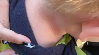 В Красноярске женщина избила чужого ребёнка на улице В Красноярске женщина избила чужого ребёнка на улице