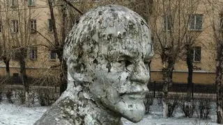 Жители Бурятии обсуждают «криповые» памятники Ленину и Пушкину Жители Бурятии обсуждают «криповые» памятники Ленину и Пушкину