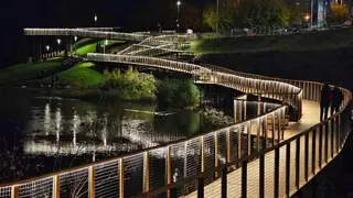 Новая набережная у Октябрьского моста открылась для красноярцев Новая набережная у Октябрьского моста открылась для красноярцев