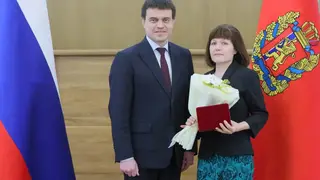 От школьной доски до энергетики: сотрудница Бородинского погрузочно-транспортного управления удостоена высокого государственного звания От школьной доски до энергетики: сотрудница Бородинского погрузочно-транспортного управления удостоена высокого государственного звания