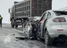 Мужчина погиб в аварии с большегрузом на автотрассе под Норильском