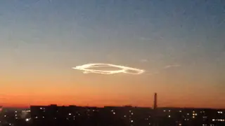 Жителей Алтайского края испугало необычное свечение в небе Жителей Алтайского края испугало необычное свечение в небе