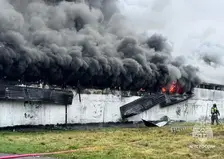 Крупный пожар охватил 2000 квадратных метров на птицефабрике в Томске