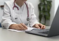 В Новокузнецке внезапно прекратил приём беременных и рожениц роддом № 1