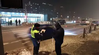 В Красноярске на ул. Волжской водитель Range Rover сбил двух 9-летних мальчиков В Красноярске на ул. Волжской водитель Range Rover сбил двух 9-летних мальчиков