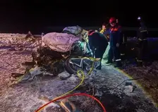 В Красноярском крае спасатели извлекли тела погибших после ДТП с грузовиком и легковушкой