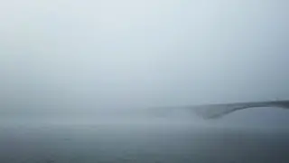 Не видно даже моста: густой туман накрыл Красноярск Не видно даже моста: густой туман накрыл Красноярск
