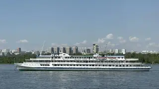 День работников речного флота в Красноярске отметили большим парадом судов День работников речного флота в Красноярске отметили большим парадом судов